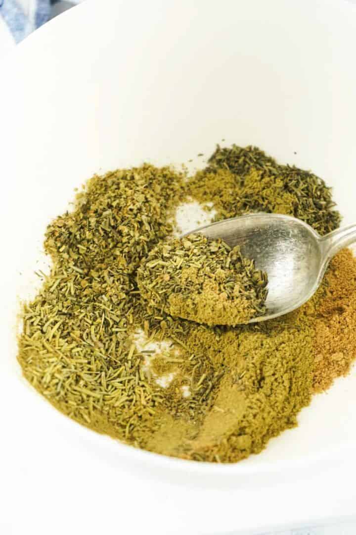 Poultry Seasoning Substitute Smells Like Delish