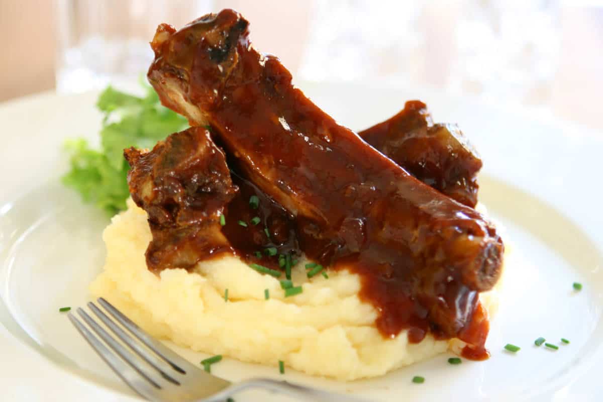 Slow Cooker Beef Back Ribs | Smells Like Delish