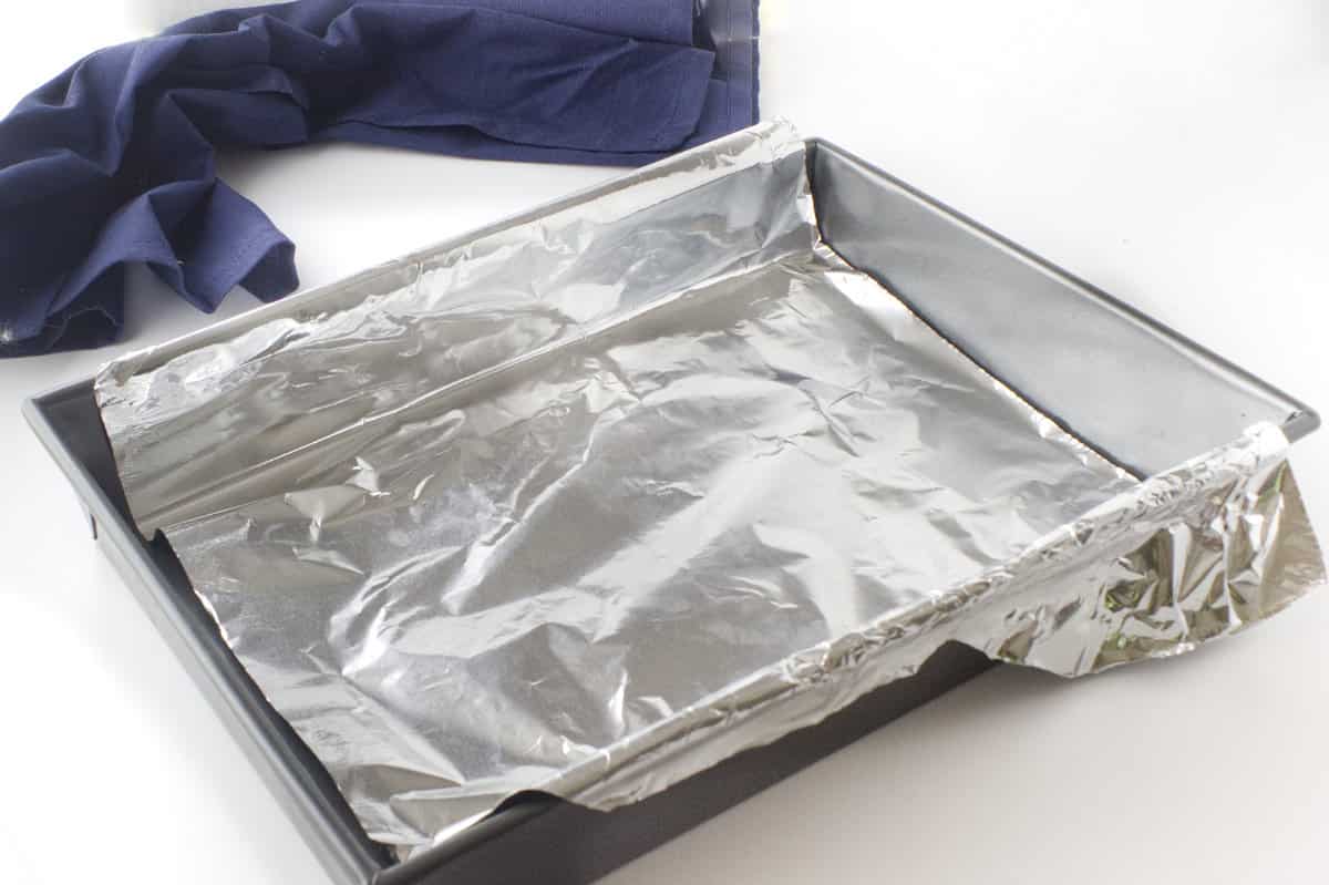 aluminum foil lined pan for rice crispy treats