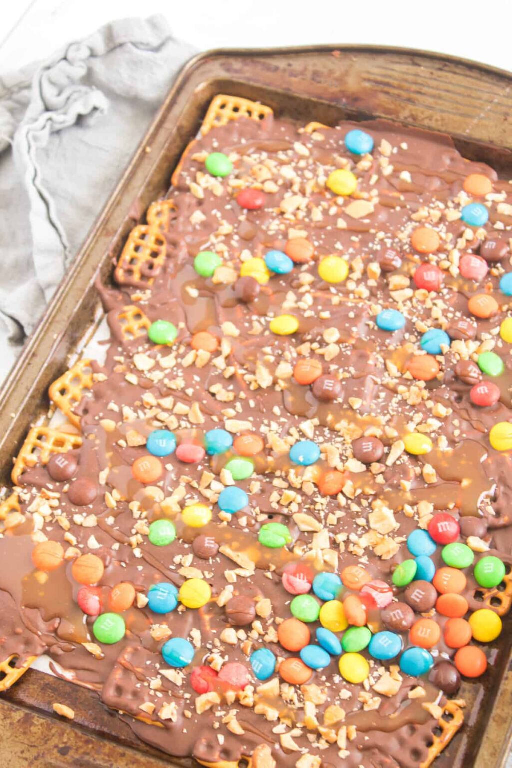 Chocolate Caramel Pretzel Bark Smells Like Delish