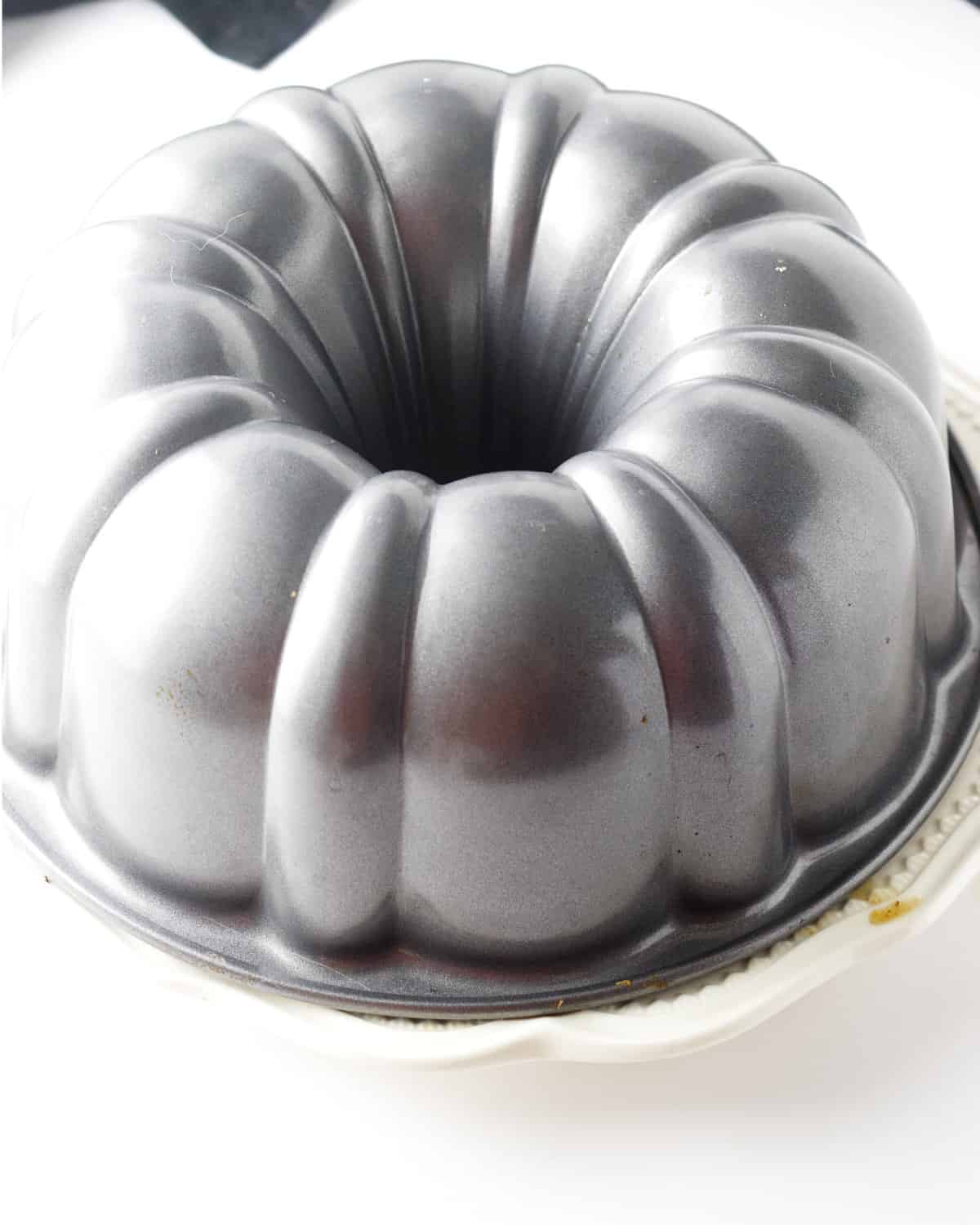 upside down bundt pan turning out baked goods.
