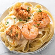 plate of cajun chicken and shrimp pasta.