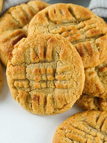 baked peanut butter cookies.