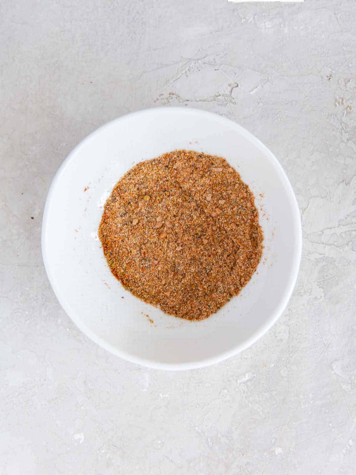 mixed St. Louis rib rub blended in a bowl.