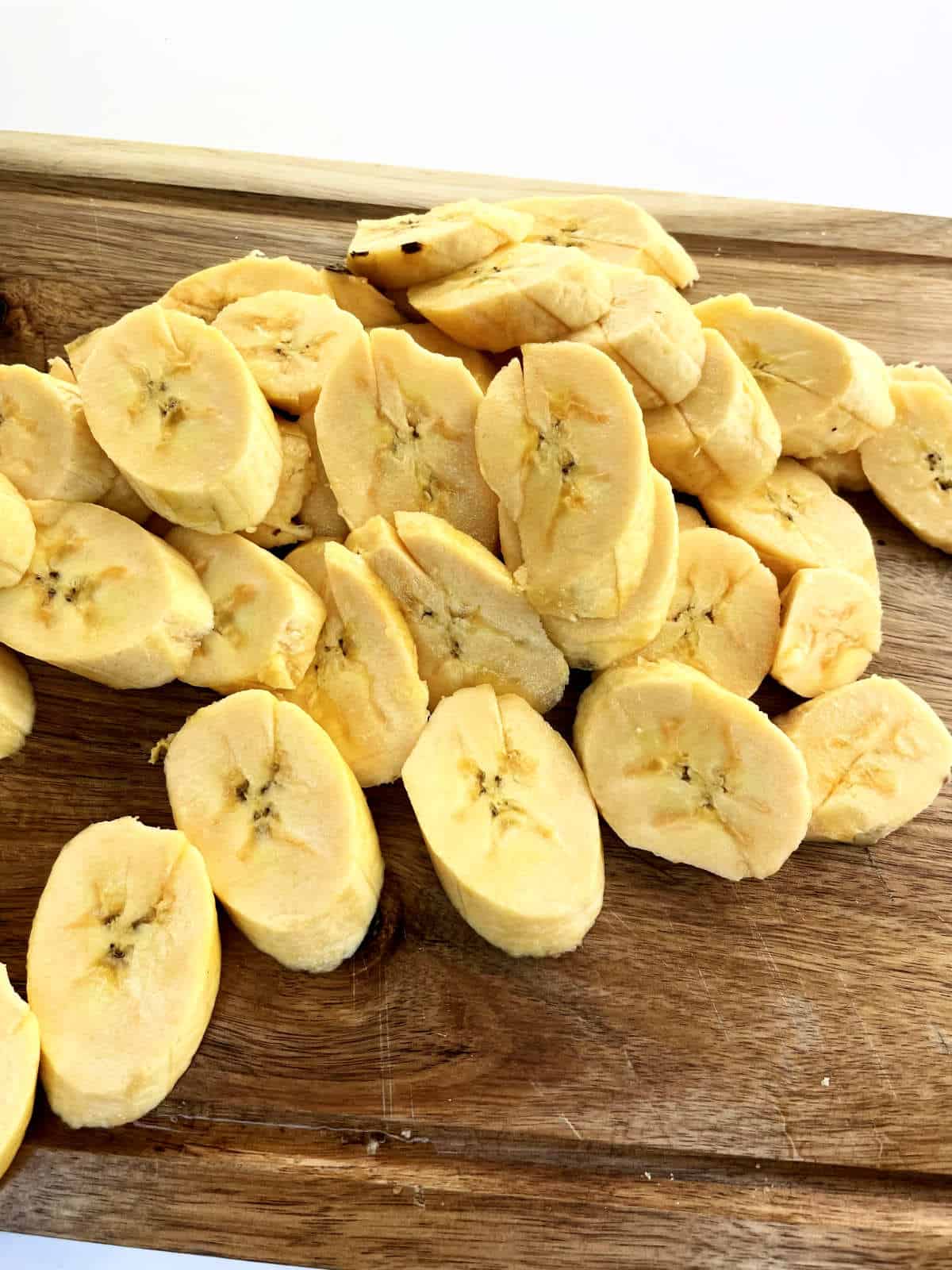 sliced ripe bananas.
