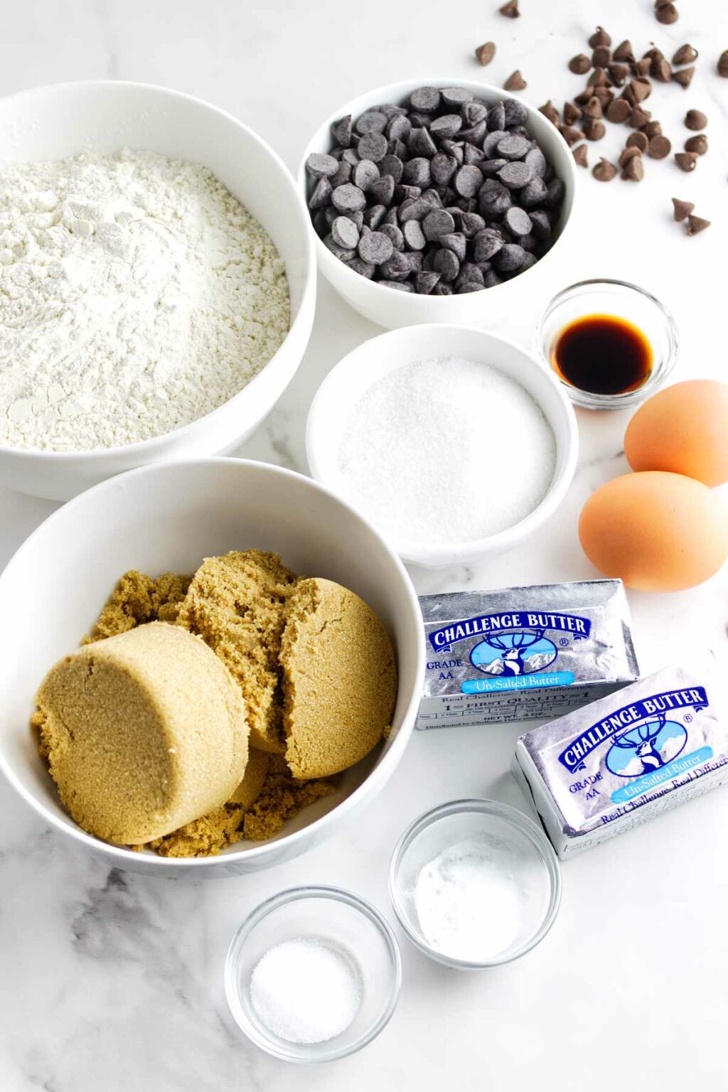 Bakery Style Chocolate Chip Cookies Smells Like Delish