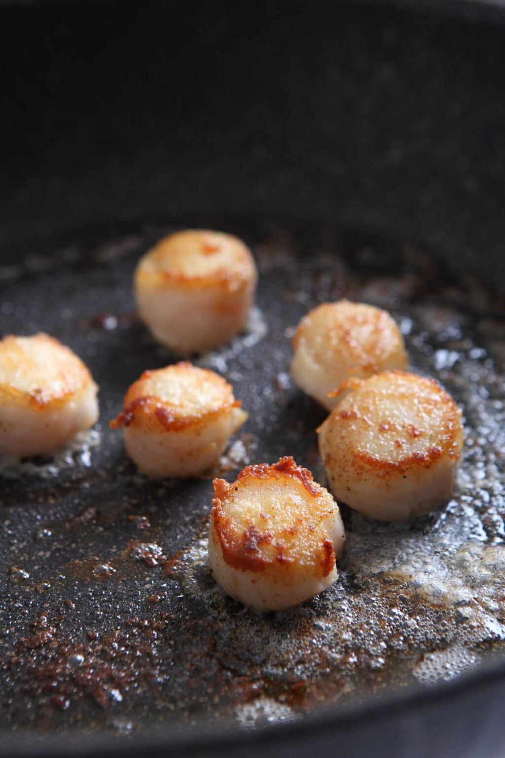 Garlic Butter Cast Iron Scallops Smells Like Delish