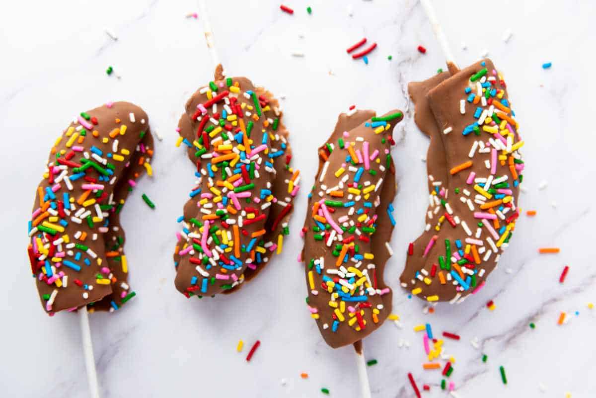 Frozen Chocolate Covered Banana Pops | Smells Like Delish