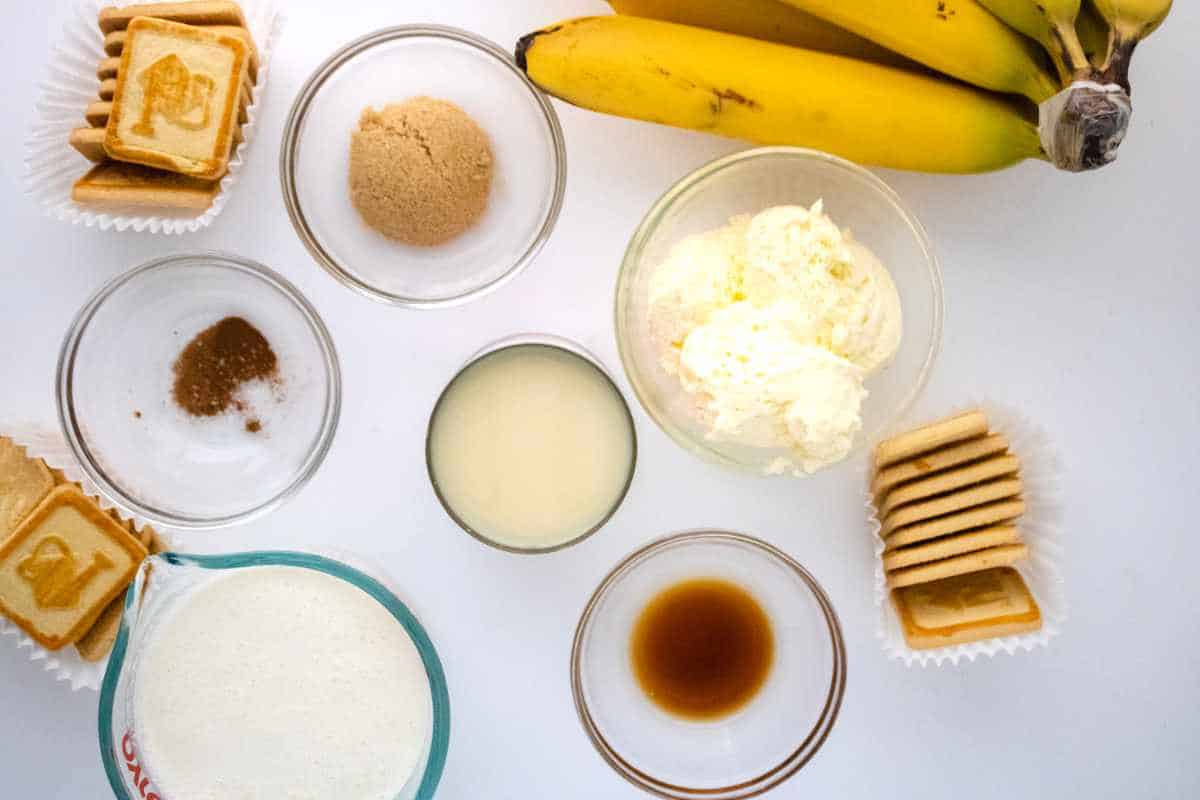 Banana pudding ice cream ingredients.
