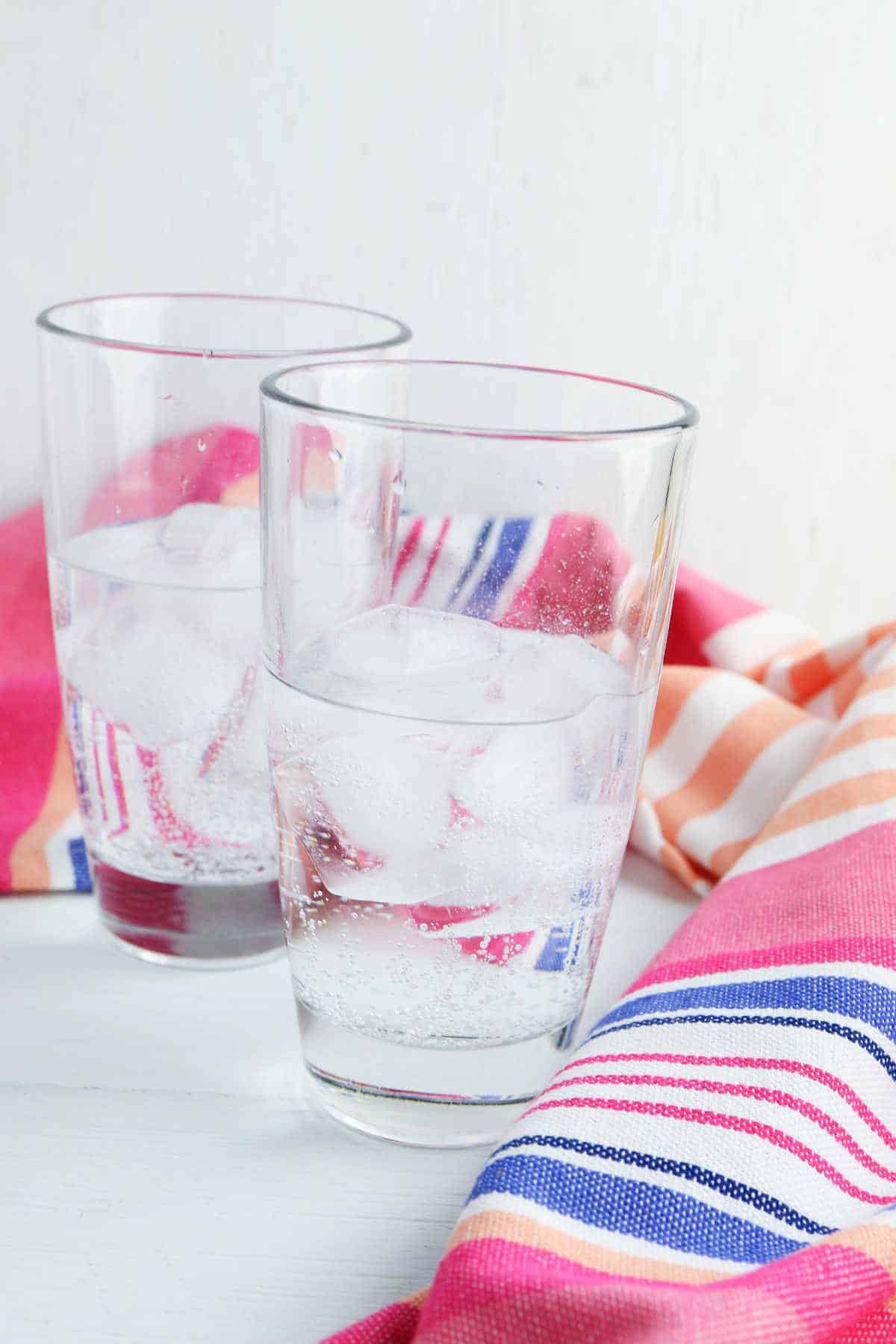 glasses with ice and Sprite.