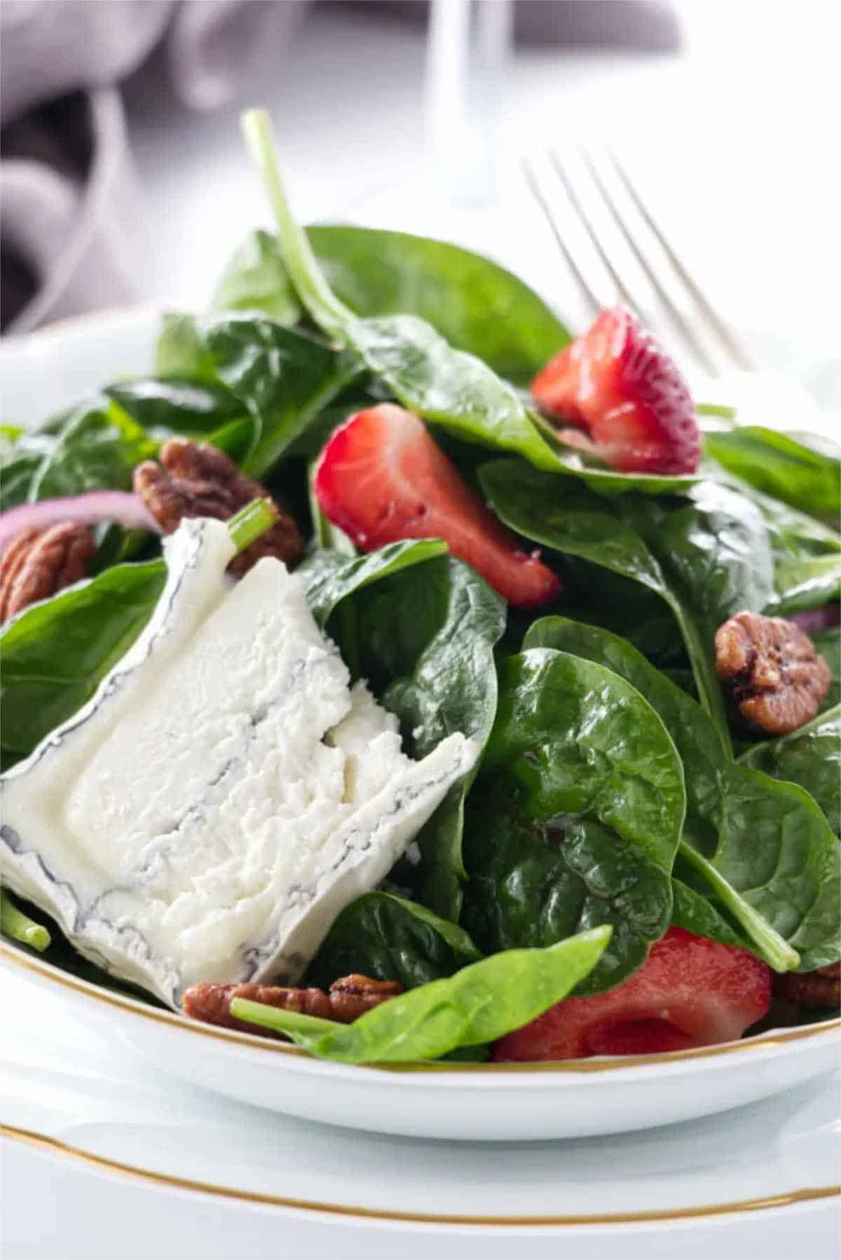 spinach salad with goat cheese.