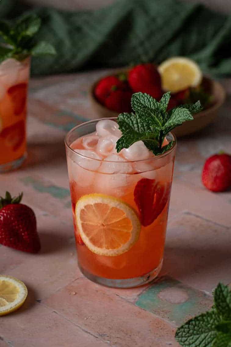 cocktails with lemonade strawberry mint spritzer.