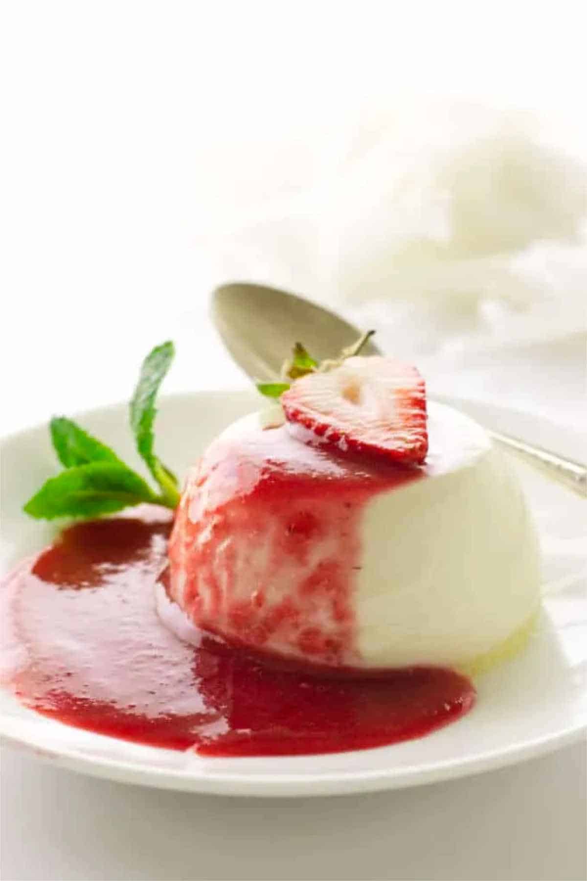 vanilla panna cotta with berries.