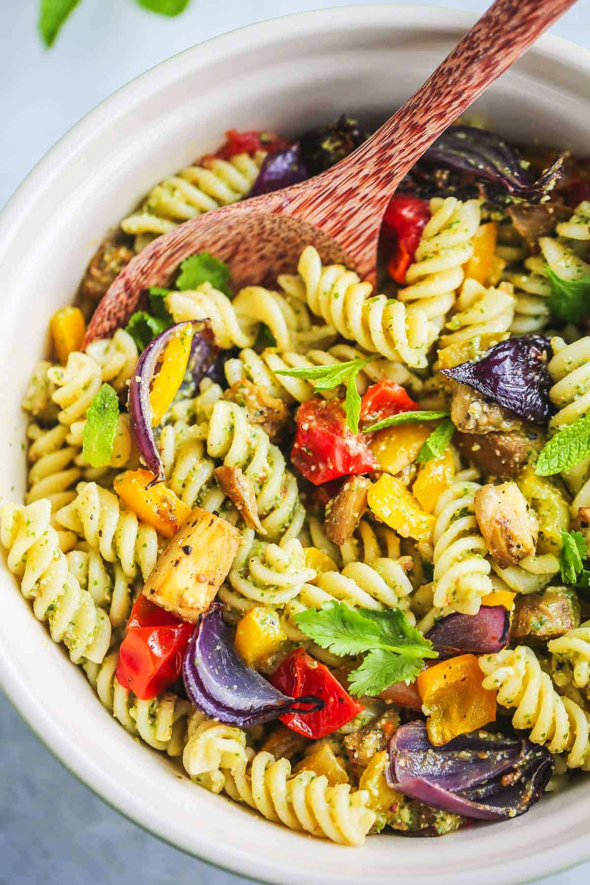 summer favorites: vegan pasta salad.