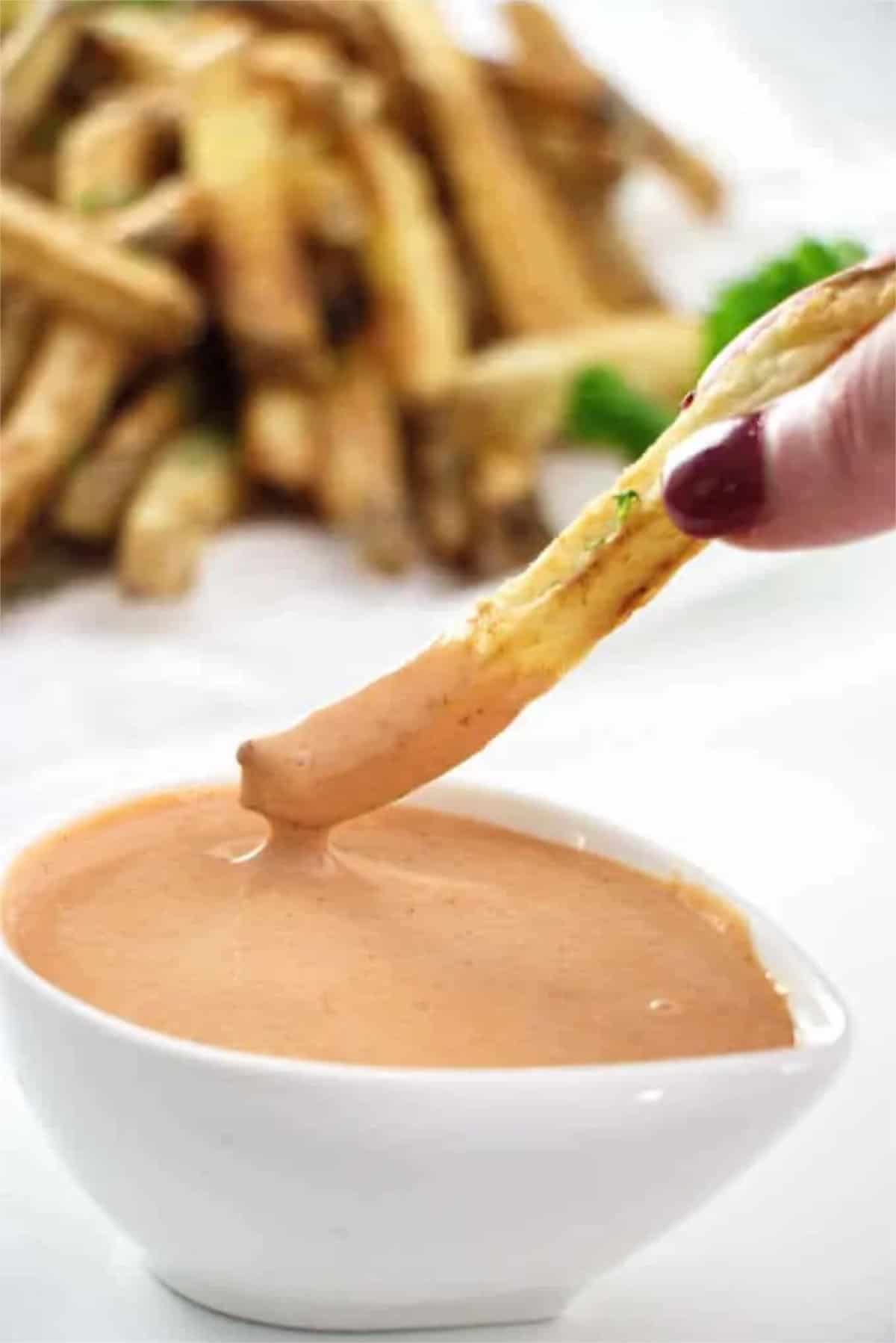 sriracha fry sauce for cookout condiments.