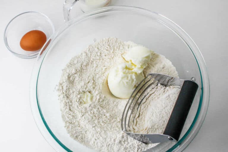 old-fashioned-buttermilk-biscuits-smells-like-delish