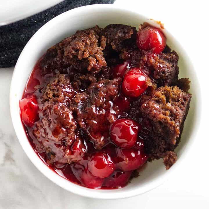 Crockpot Black Forest Dump Cake Smells Like Delish