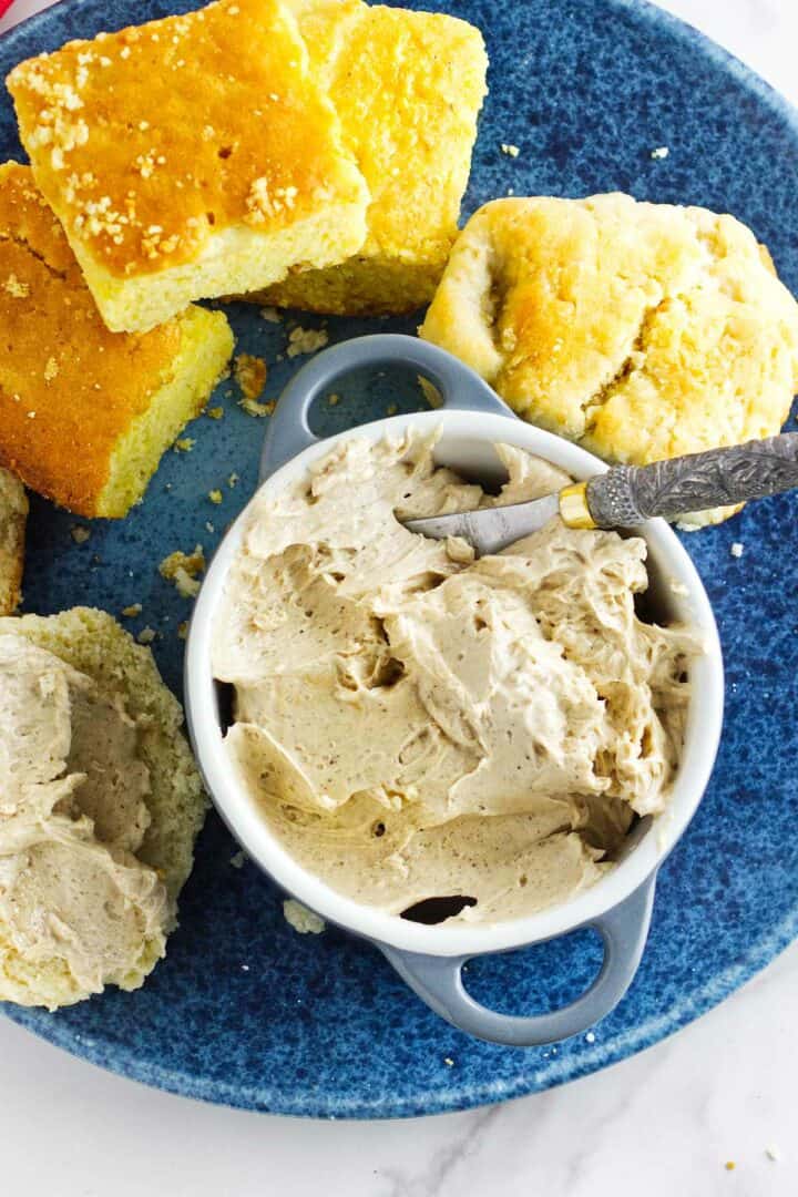 Copycat Texas Roadhouse Butter Recipe Smells Like Delish