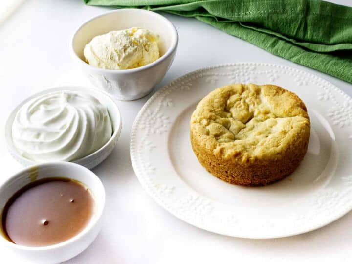 Del Frisco's Butter Cake Smells Like Delish