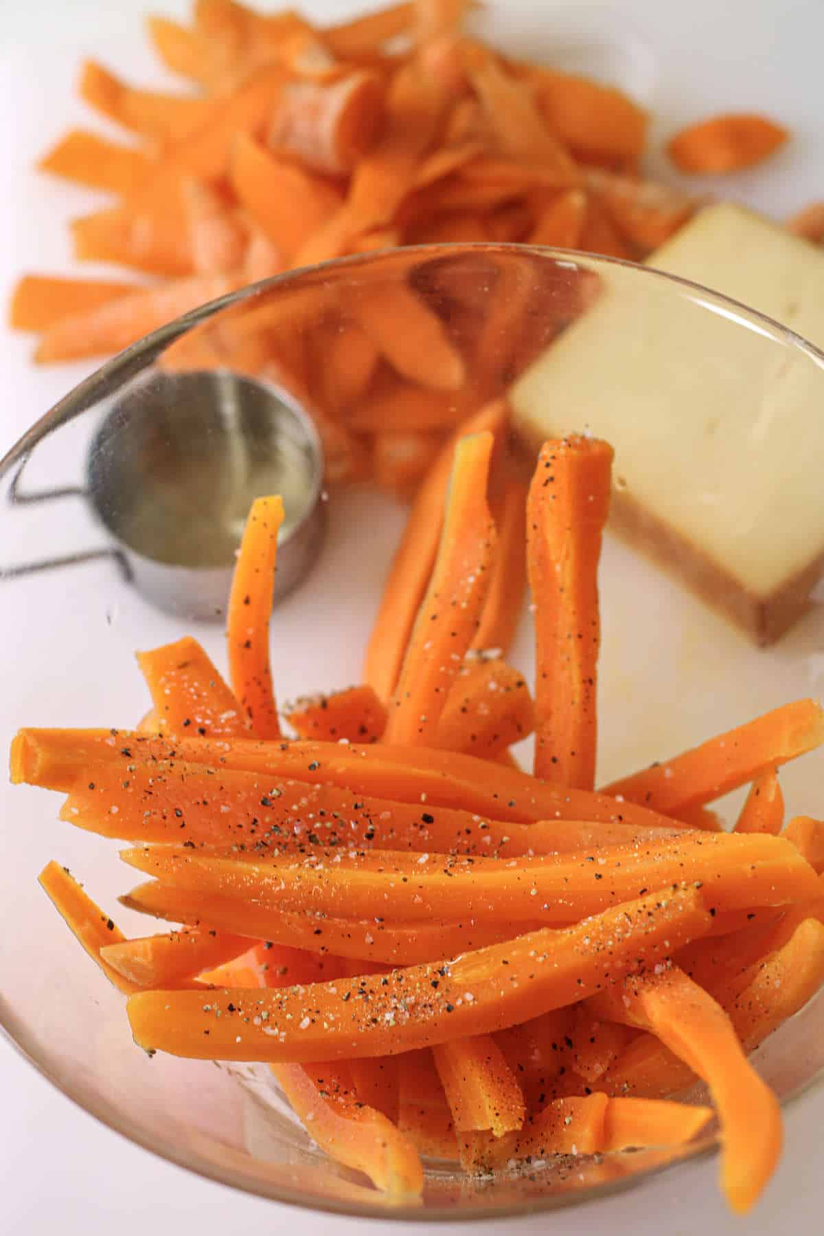seasoned carrots in a bowl.