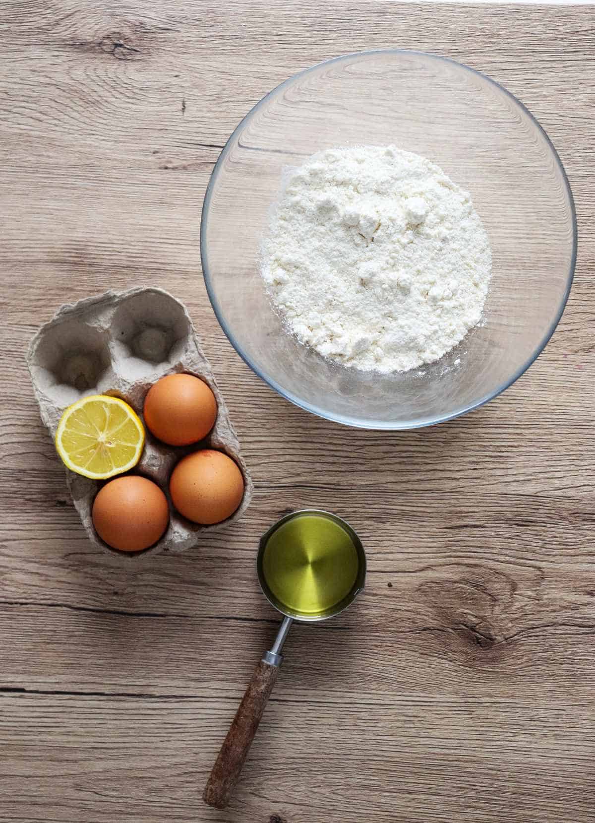 dry ingredients for lemon loaf cake in a bowl.