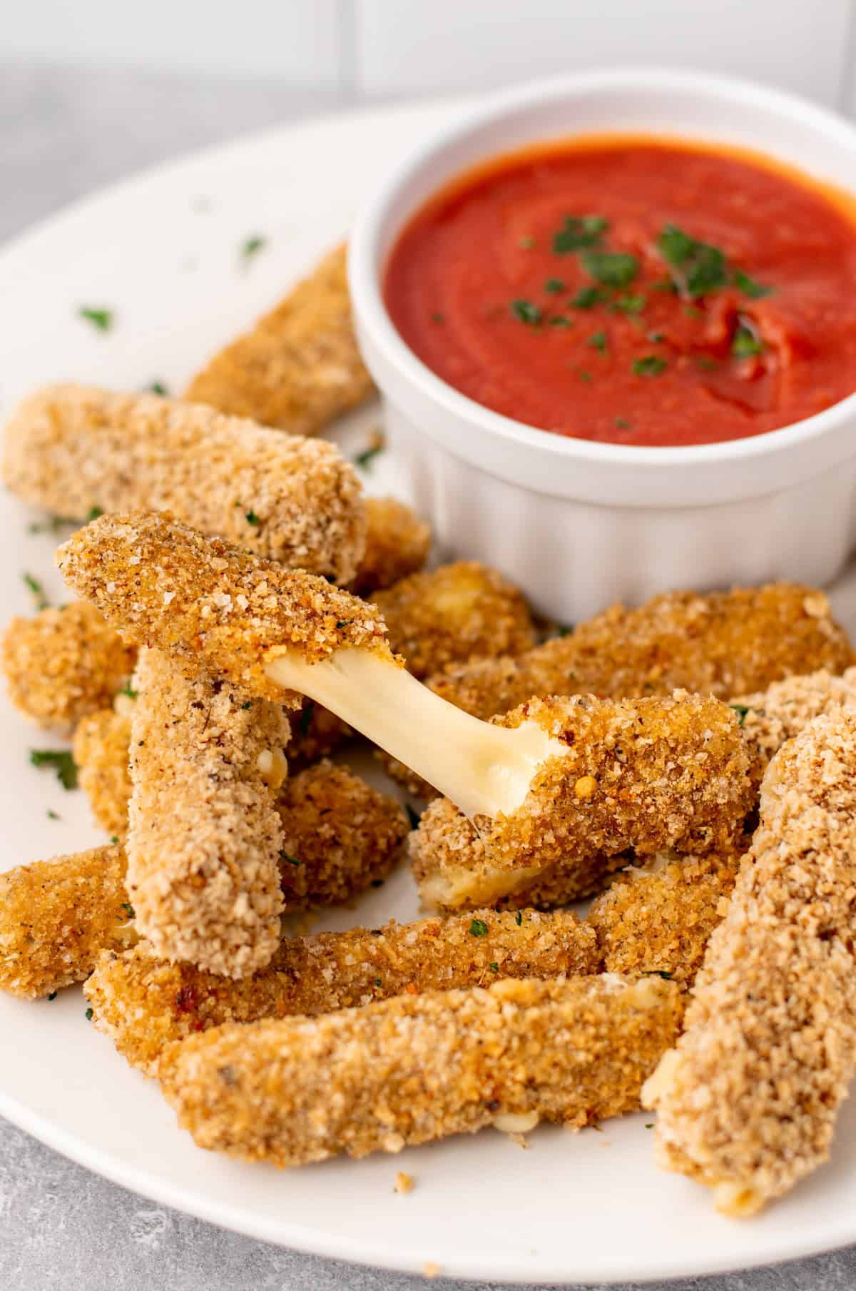 Air fryer Mozzarella Sticks for awesome air fryer appetizers.