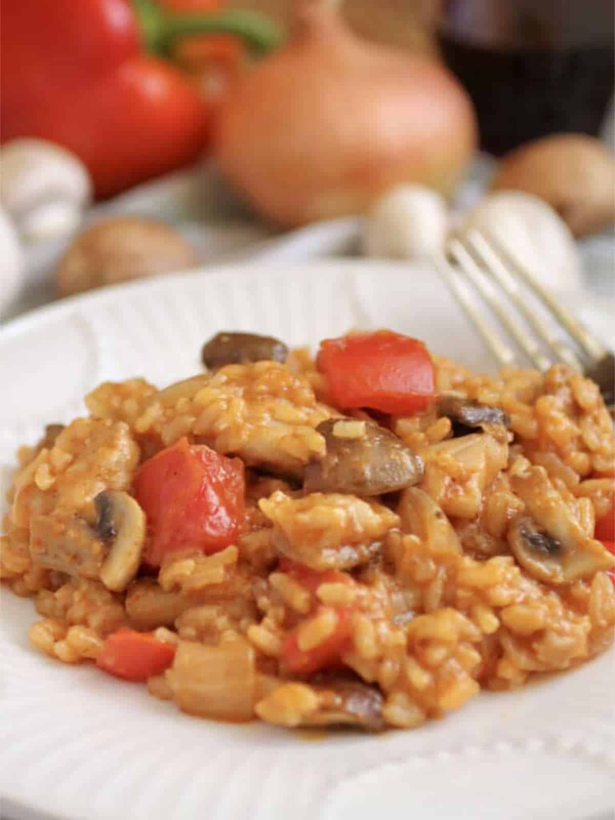 Mediterranean chicken with red bell peppers.