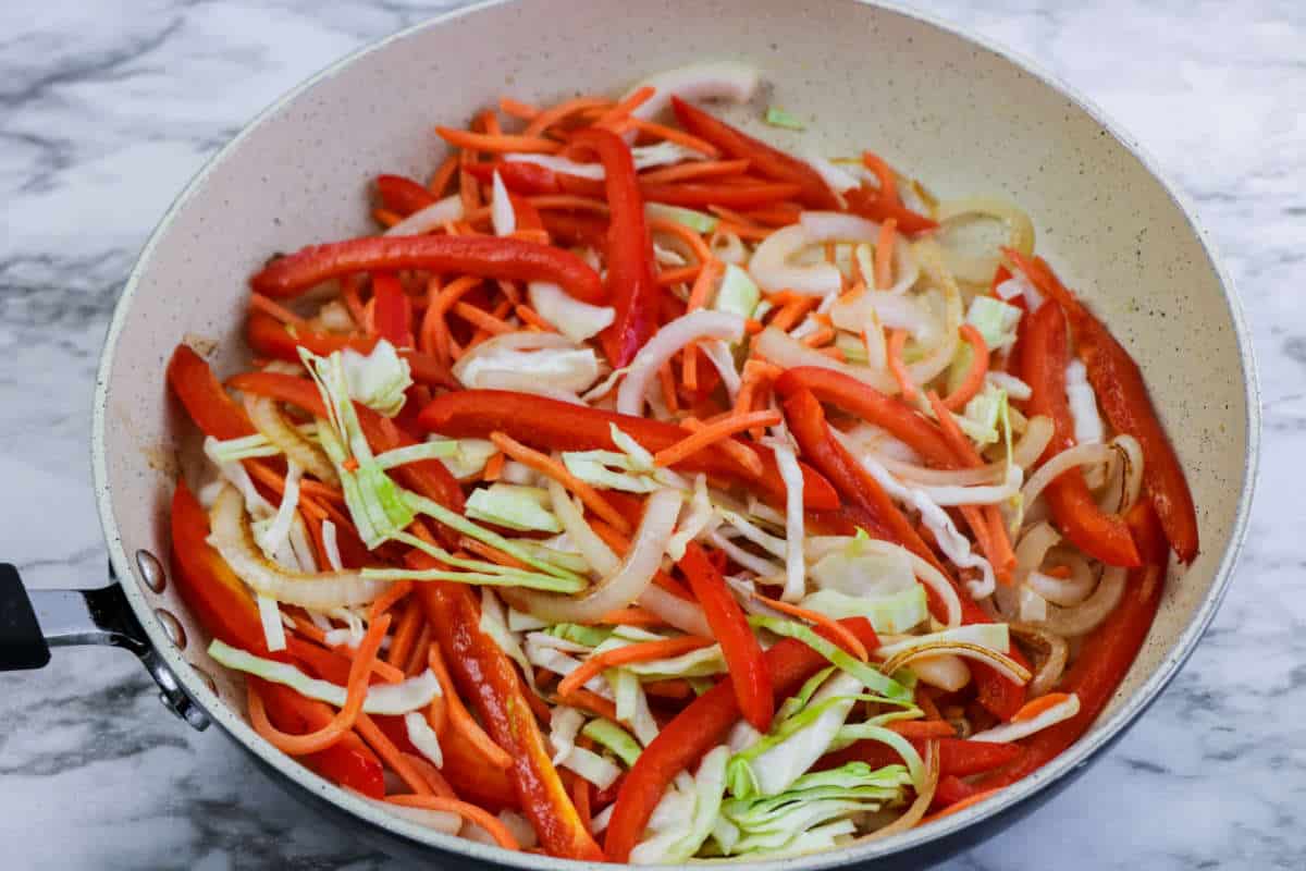 sliced vegetables for chicken lo mein.