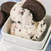 bowl of homemade Oreo Cookies ice cream in a bowl.