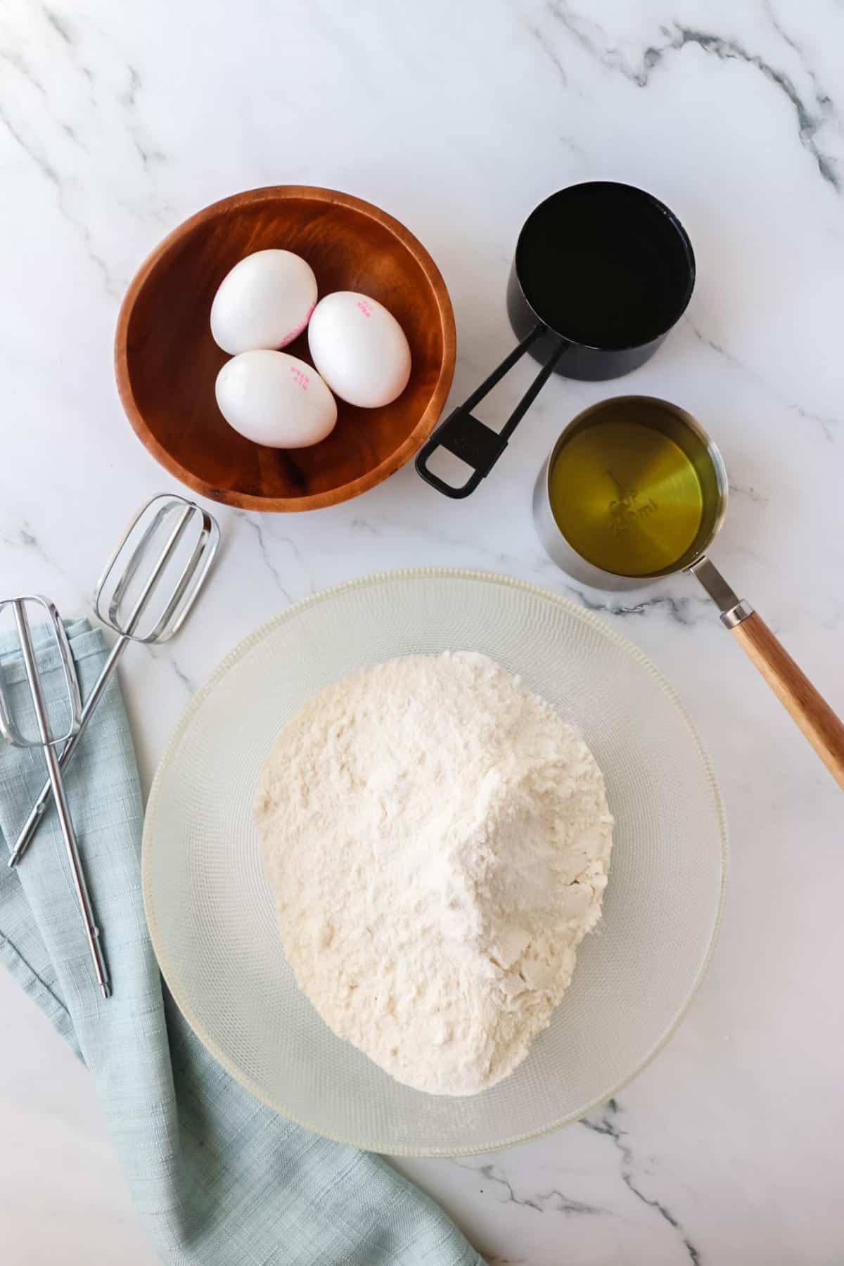 vanilla bundt cake ingredients.