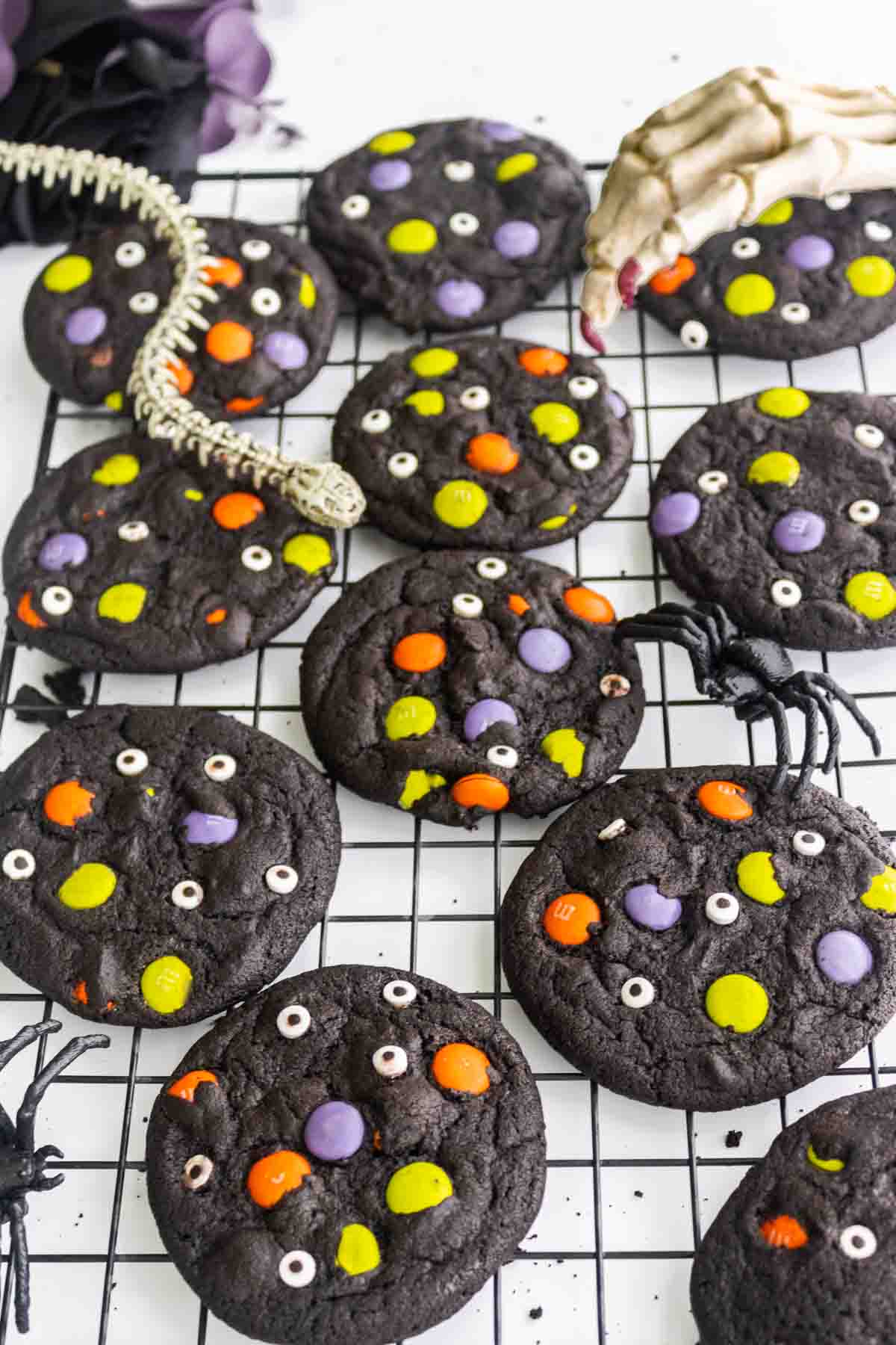 spooky halloween treats, Easy Halloween Cookies.