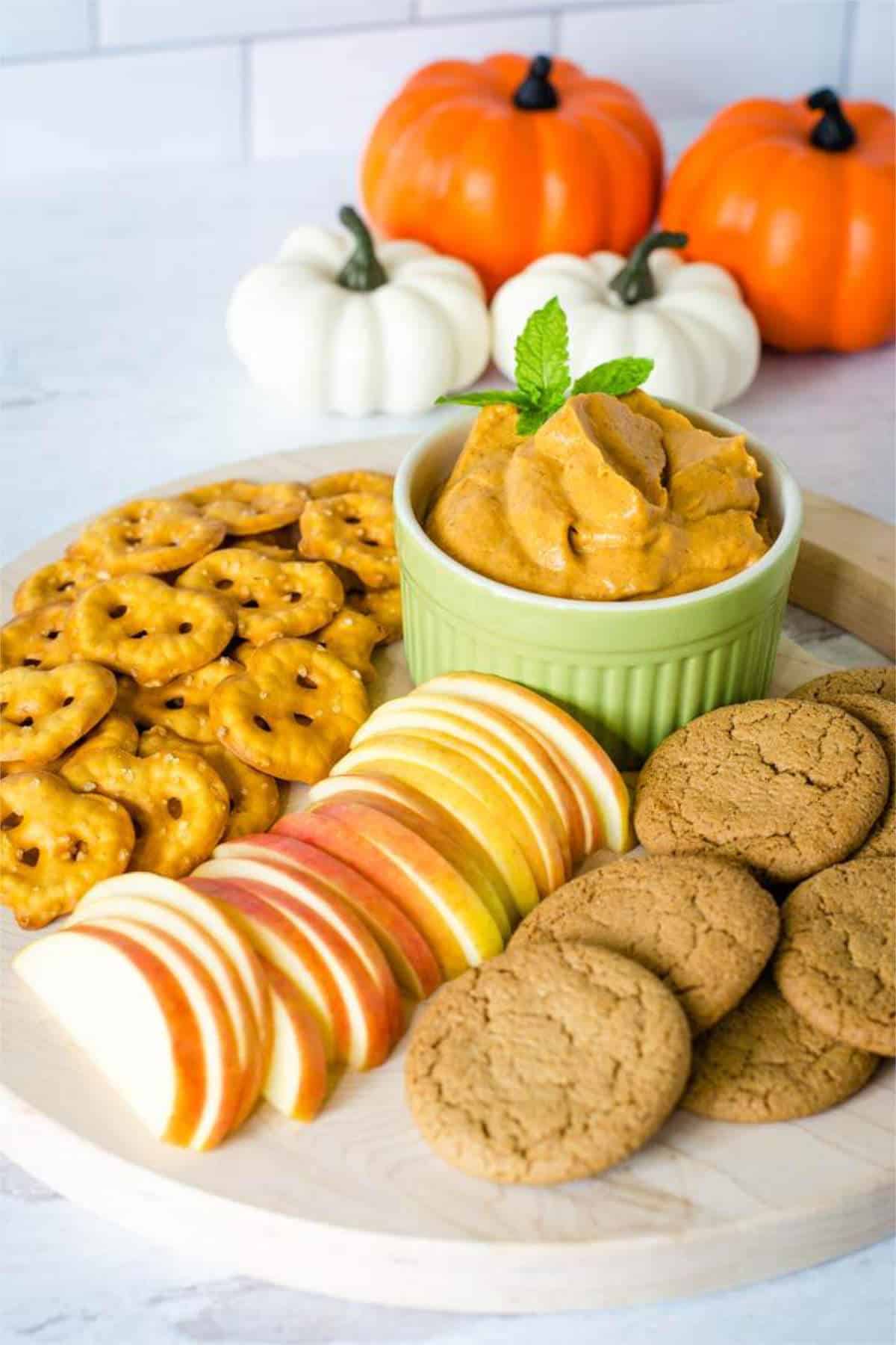 pumpkin cheesecake dip, Best Pumpkin Recipes.