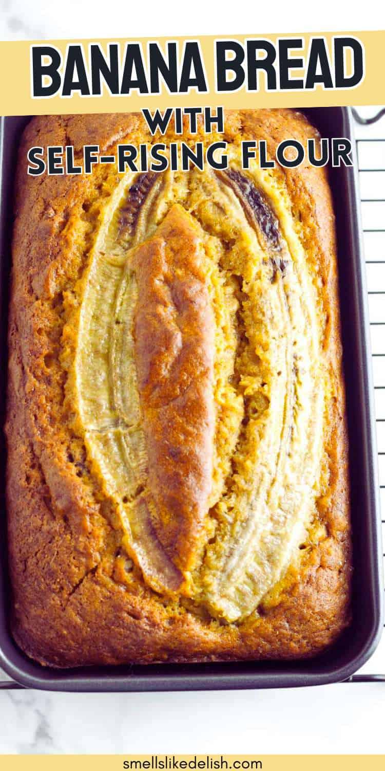 Banana bread topped with sliced banana in a black pan. Text: